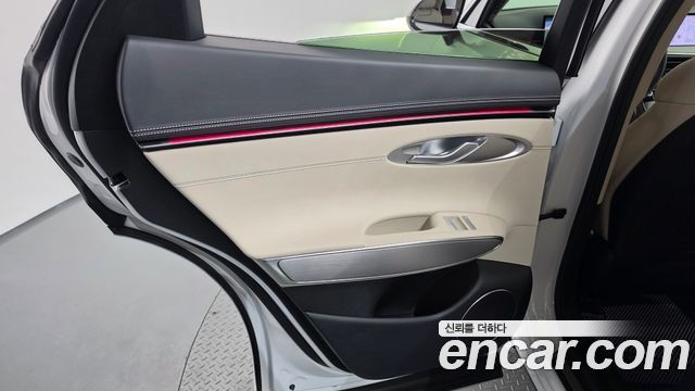 Genesis GV70 2025 — photo 15
