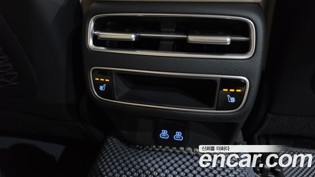 Genesis GV70 2025 — photo 31