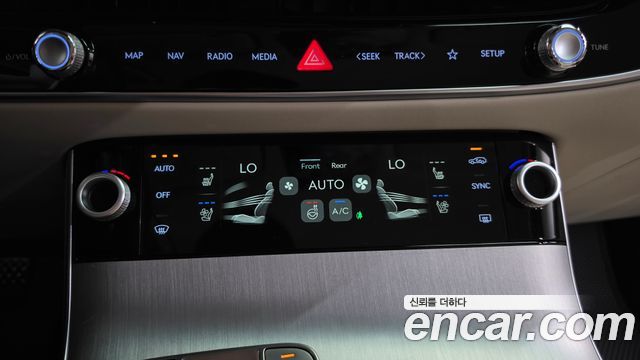 Genesis GV70 2025 — photo 33