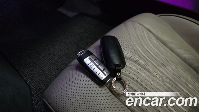 Genesis G80 2021 — photo 30
