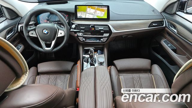 BMW Gran Turismo 2024 — photo 10