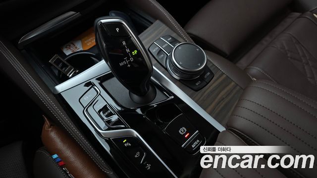 BMW Gran Turismo 2024 — photo 12