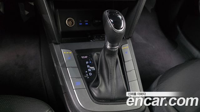 Hyundai AVANTE 2020 — photo 9