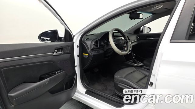 Hyundai AVANTE 2020 — photo 10