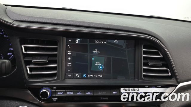 Hyundai AVANTE 2020 — photo 14
