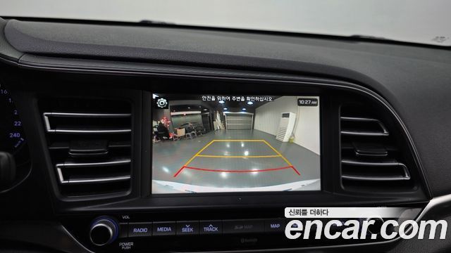 Hyundai AVANTE 2020 — photo 15