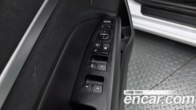 Hyundai AVANTE 2020 — photo 16