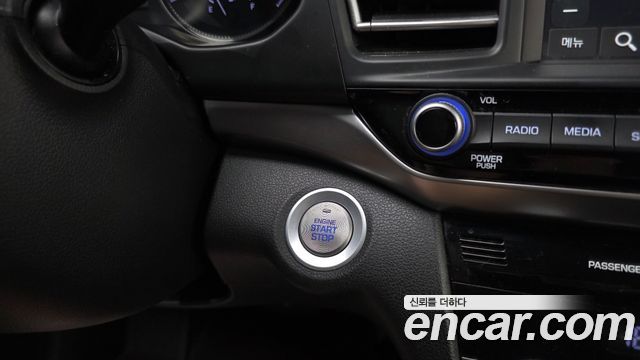 Hyundai AVANTE 2020 — photo 18