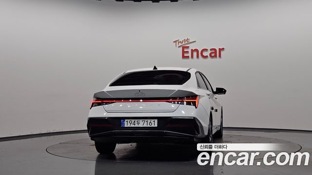 Hyundai AVANTE 2025 — photo 4