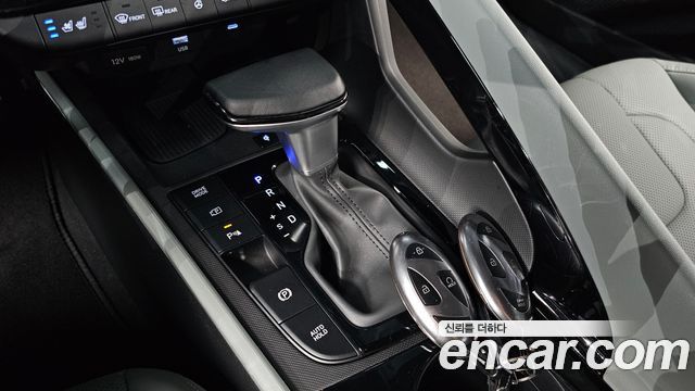 Hyundai AVANTE 2025 — photo 12