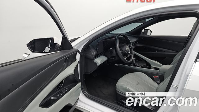 Hyundai AVANTE 2025 — photo 13
