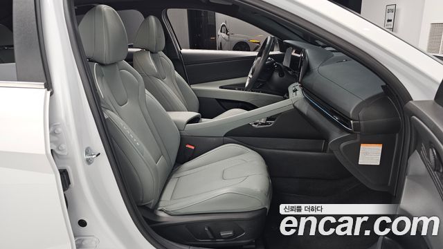 Hyundai AVANTE 2025 — photo 17