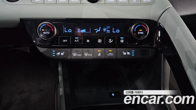 Hyundai AVANTE 2025 — photo 25