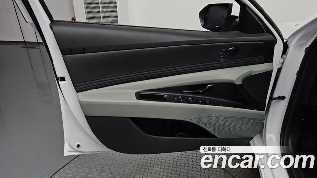Hyundai AVANTE 2025 — photo 14