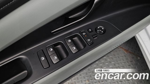 Hyundai AVANTE 2025 — photo 29