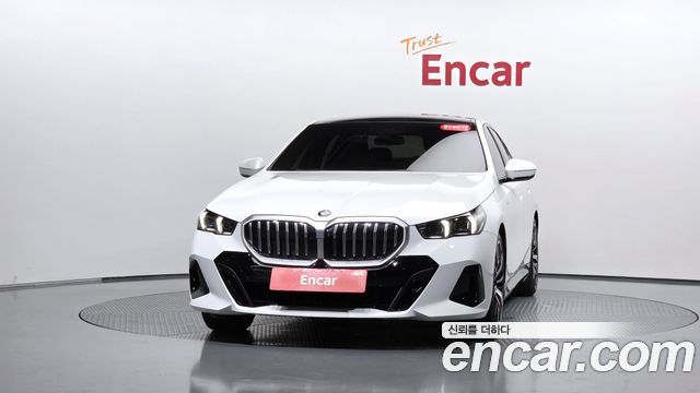 BMW 5-Series 2024 — photo 3