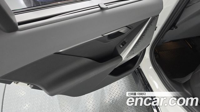 BMW 5-Series 2024 — photo 15