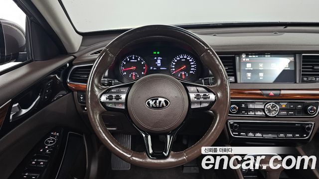 Kia K7 2016 — photo 12