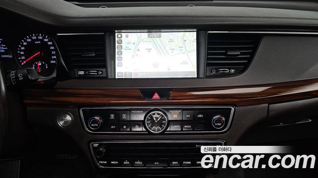 Kia K7 2016 — photo 13