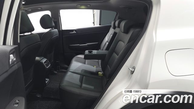 Kia Sportage 2019 — photo 18