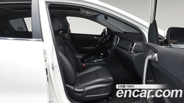Kia Sportage 2019 — photo 16