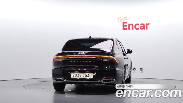 Hyundai Grandeur 2023 — photo 4