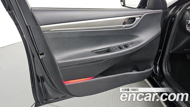 Hyundai Grandeur 2023 — photo 14