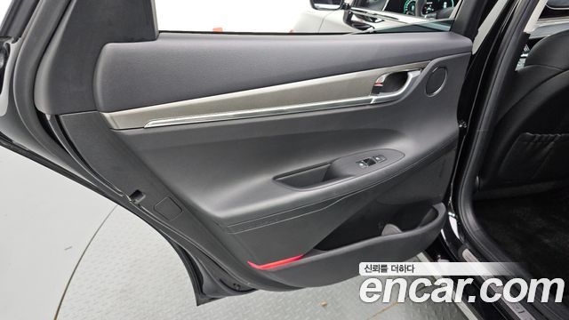 Hyundai Grandeur 2023 — photo 15