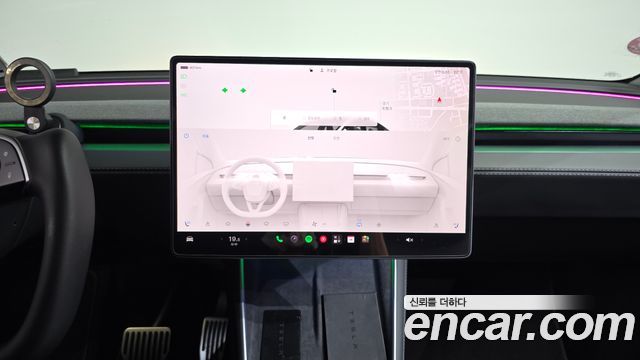 Tesla Model Y 2025 — photo 18