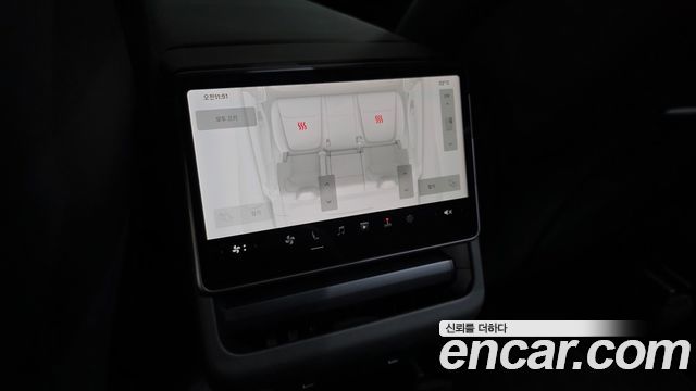 Tesla Model Y 2025 — photo 27