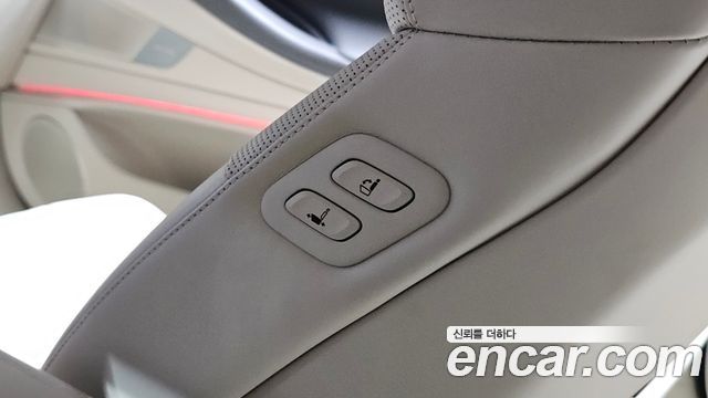 Genesis G80 2025 — photo 37