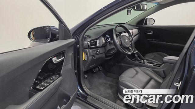 Kia Niro 2018 — photo 10