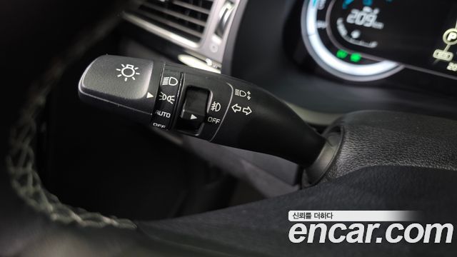 Kia Niro 2018 — photo 11