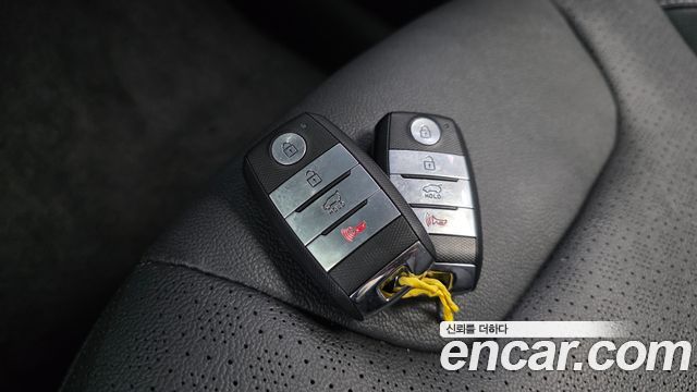 Kia Niro 2018 — photo 17