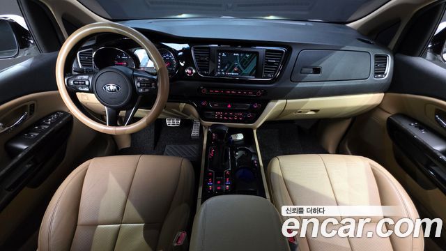 Kia Canival 2019 — photo 10