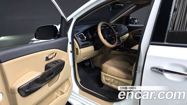 Kia Canival 2019 — photo 13
