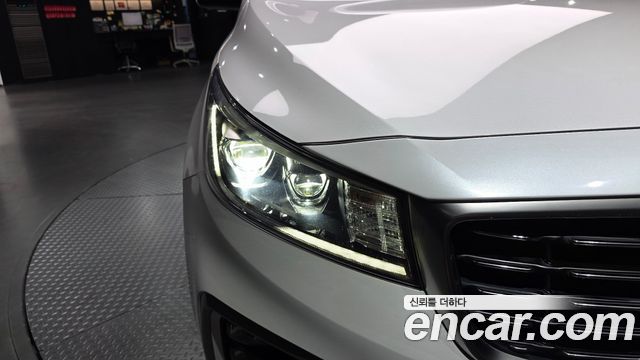 Kia Canival 2019 — photo 8