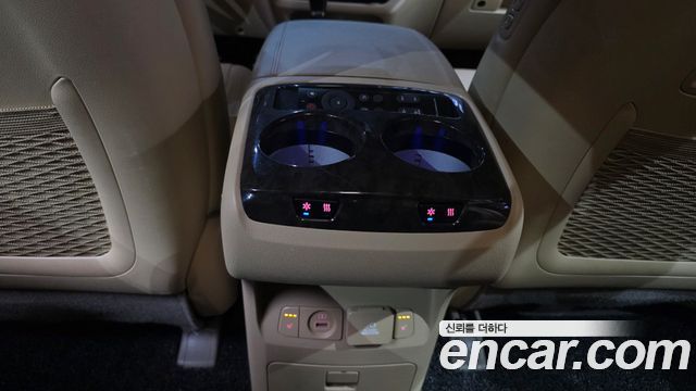 Kia Canival 2019 — photo 30