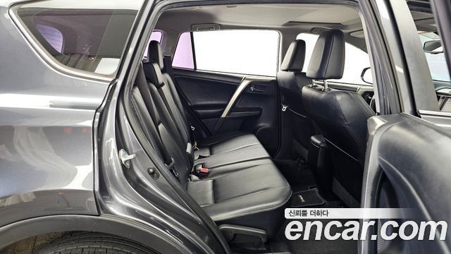 Toyota RAV4 2014 — photo 12