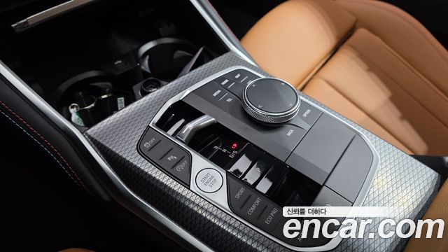 BMW 3-Series 2023 — photo 12