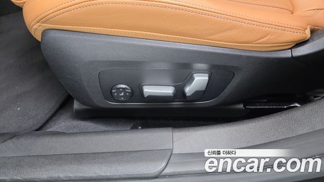 BMW 3-Series 2023 — photo 31
