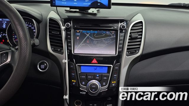 Hyundai i30 2014 — photo 14
