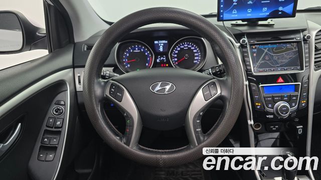 Hyundai i30 2014 — photo 15