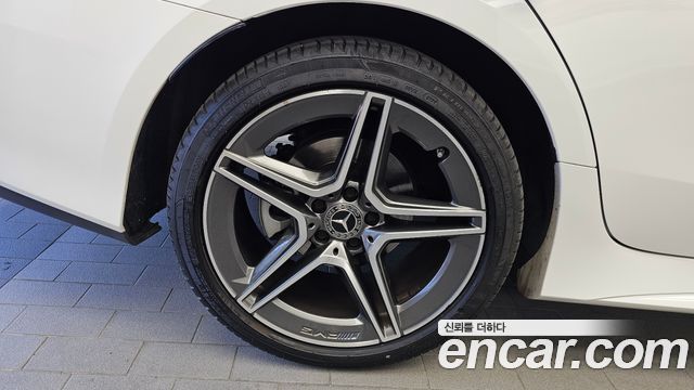 Mercedes-Benz CLS-Class 2023 — photo 5