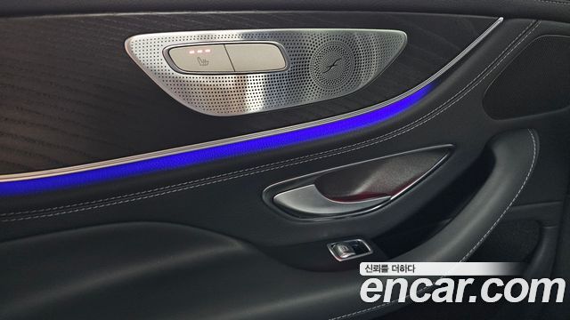 Mercedes-Benz CLS-Class 2023 — photo 18