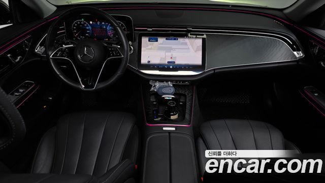 Mercedes-Benz E-Class 2025 — photo 10