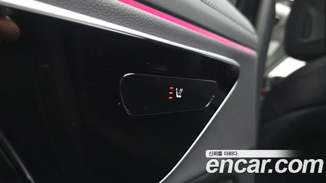 Mercedes-Benz E-Class 2025 — photo 27