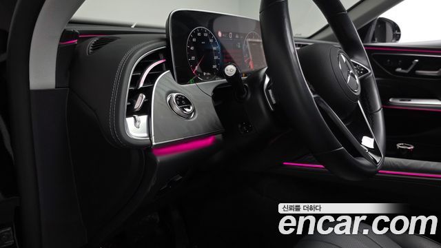 Mercedes-Benz E-Class 2025 — photo 29