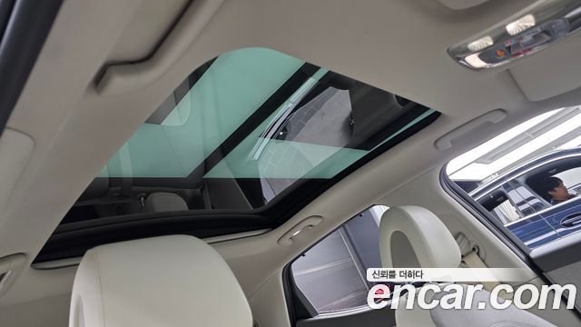 Genesis GV60 2022 — photo 23