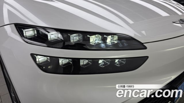 Genesis GV60 2022 — photo 8